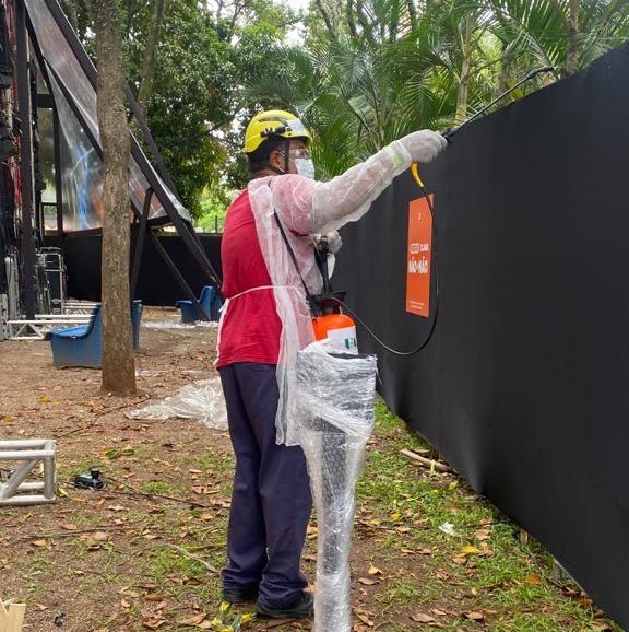 Preparação de espaço para ensaio de Carnaval no Clube Esperia